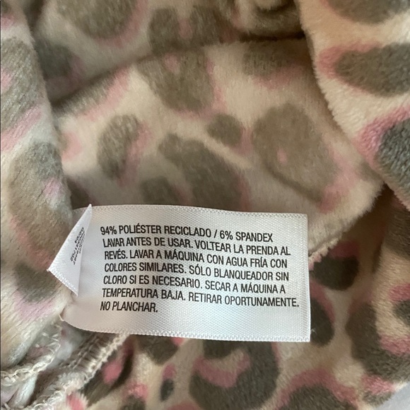 Velour Leopard Print Sweater and Pants set - Picture 3 of 9